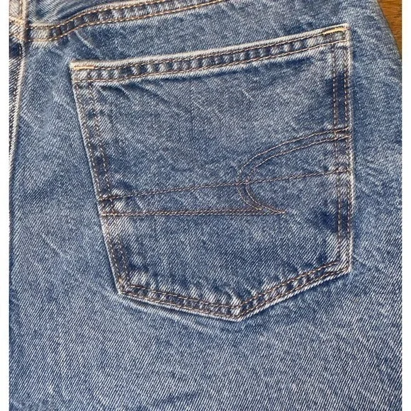 American Eagle Crossover Denim shorts - Picture 8 of 8